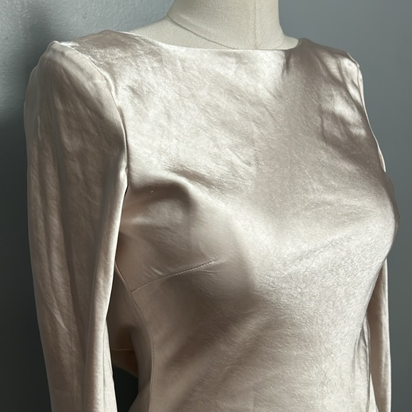 Saints + Secrets Champagne Open Back Ivory Long Sleeve Mini Dress size XS - Picture 16 of 16